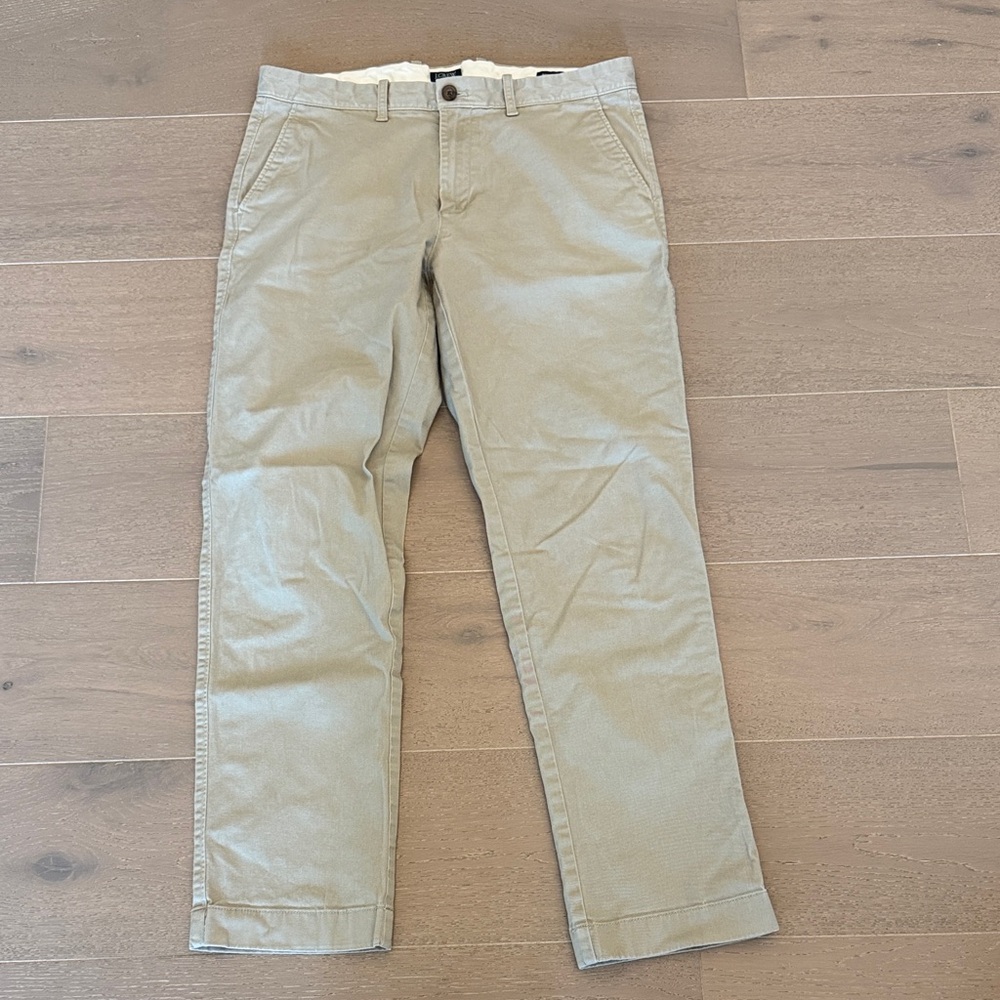 J. Crew Men's Khaki Chino Pants